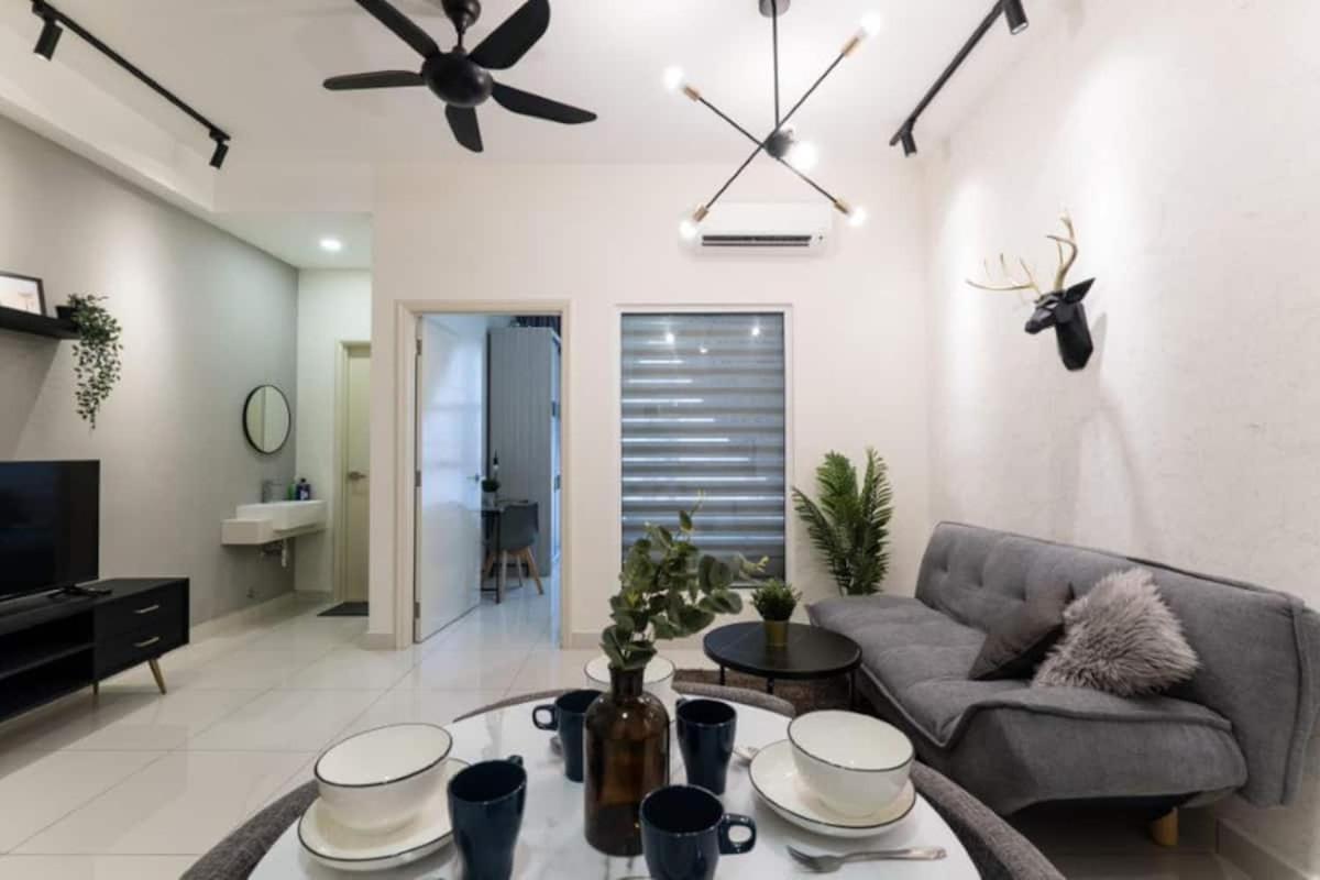 Apartamento Arte Mont Kiara 3Pax Jacuzzi Pool Gym Near Mitec Matrade Kuala Lumpur Exterior foto