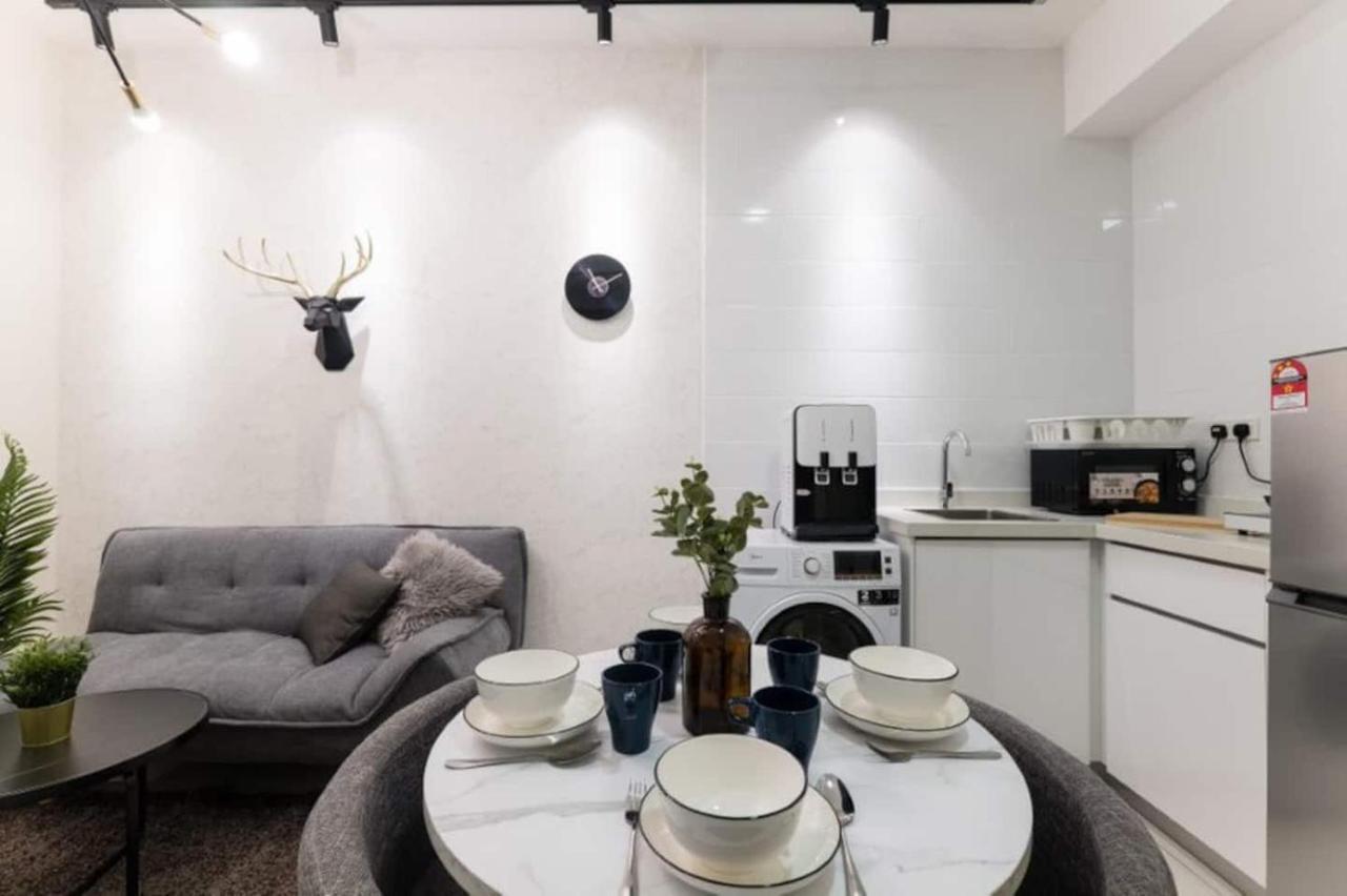 Apartamento Arte Mont Kiara 3Pax Jacuzzi Pool Gym Near Mitec Matrade Kuala Lumpur Exterior foto